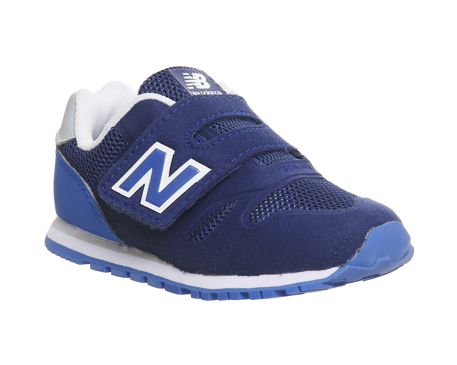 new balance youth trainers online