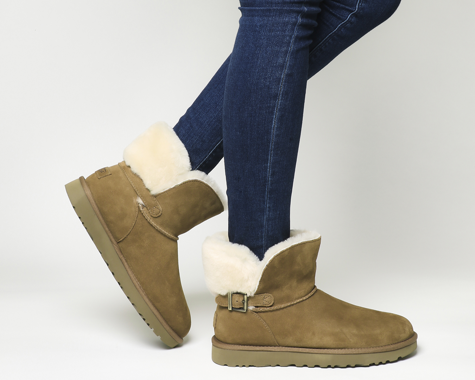 ankle cut uggs
