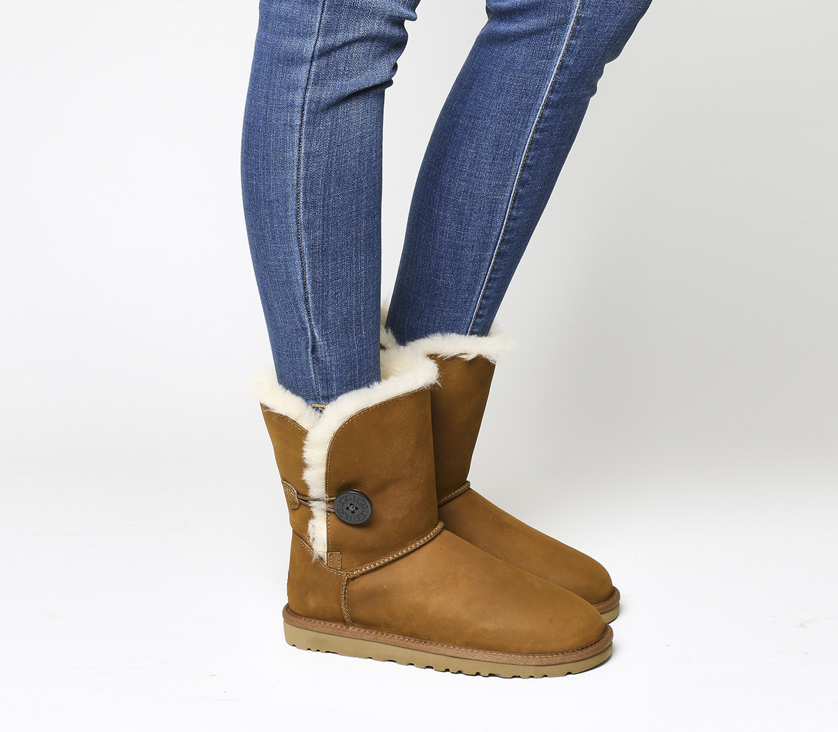 ugg boots bailey button chestnut